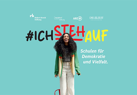 Aktionstag #IchStehAuf, junges Mädchen lacht